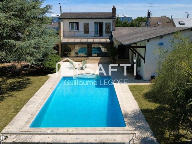 Propriété 7 pièces 255 m²