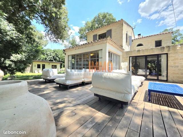 Propriété 7 pièces 255 m²