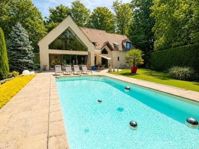 Propriété 7 pièces 255 m²
