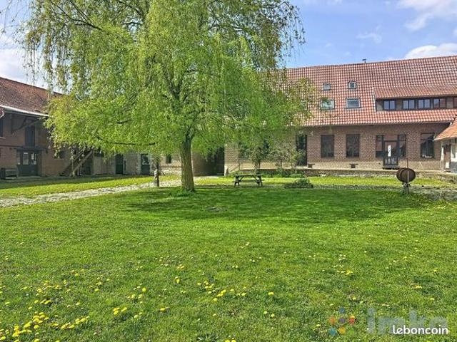 Propriété 7 pièces 256 m²