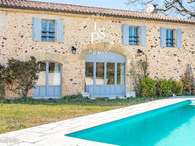 Propriété 7 pièces 258 m²