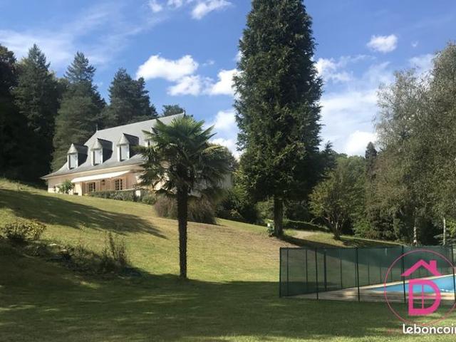Propriété 7 pièces 250 m²
