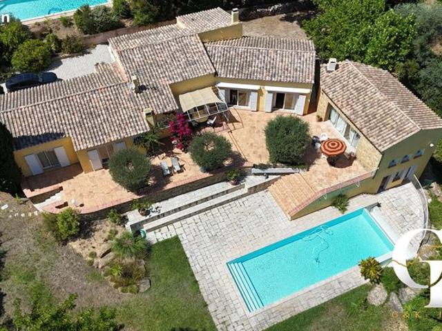 Propriété 7 pièces 250 m²