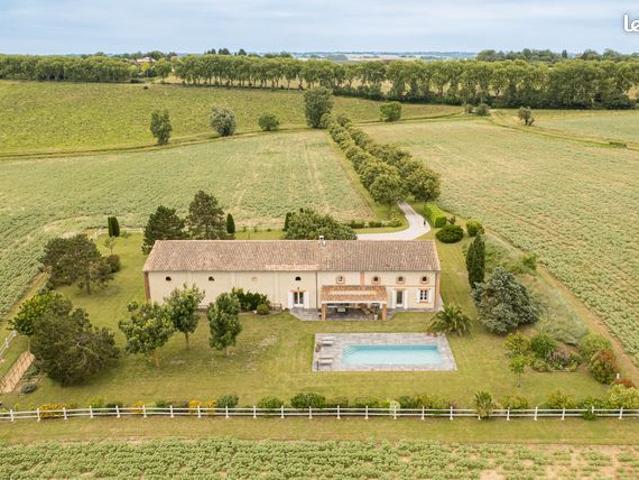 Propriété 7 pièces 250 m²