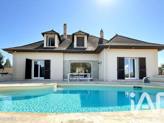 Propriété 7 pièces 250 m²