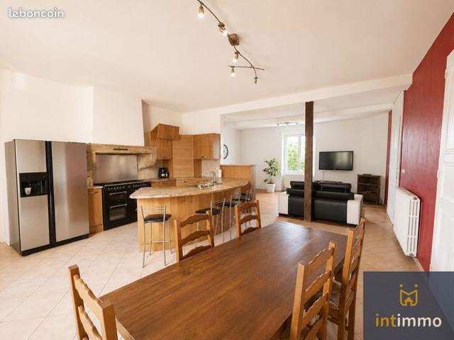 Propriété 7 pièces 250 m²