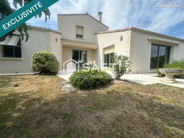 Propriété 7 pièces 250 m²