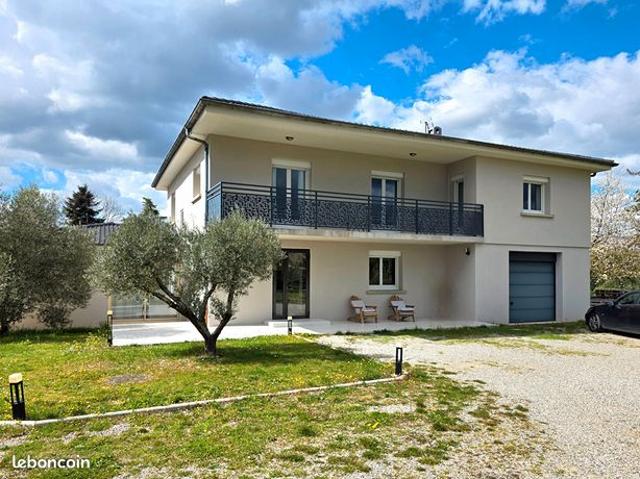 Propriété 7 pièces 250 m²