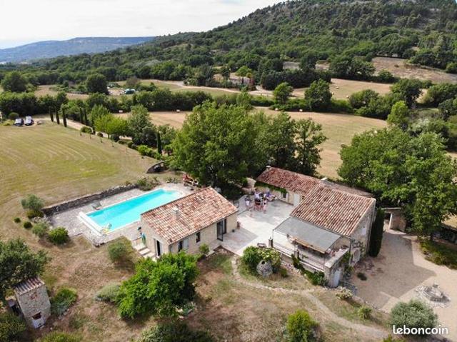 Propriété 7 pièces 250 m²