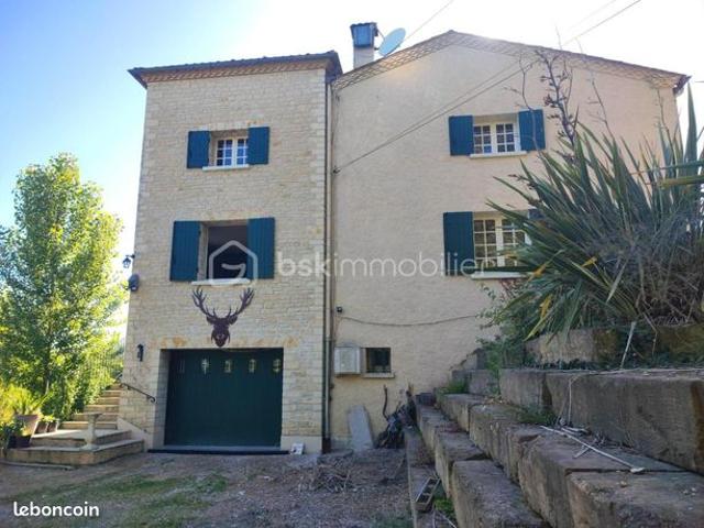 Propriété 7 pièces 252 m²