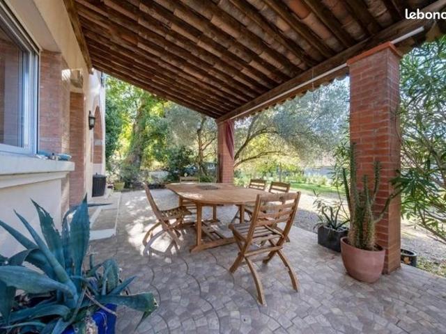 Propriété 7 pièces 253 m²