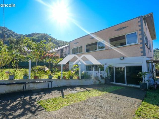 Propriété 7 pièces 264 m²