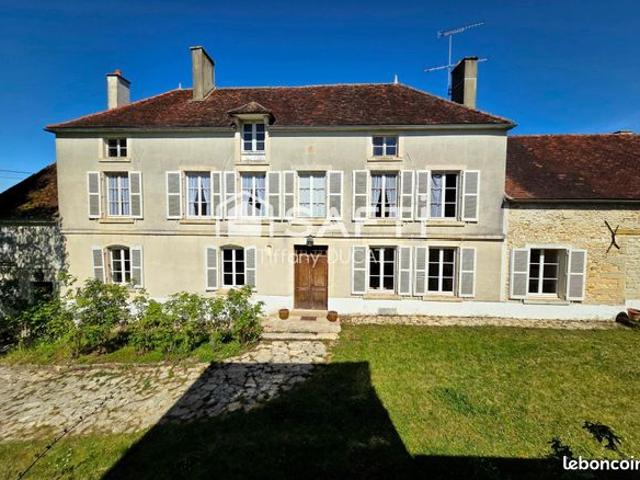 Propriété 7 pièces 265 m²