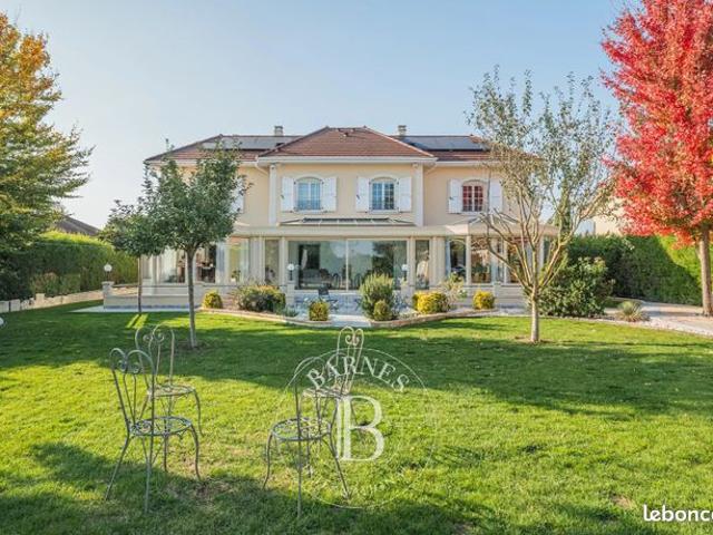 Propriété 7 pièces 265 m²