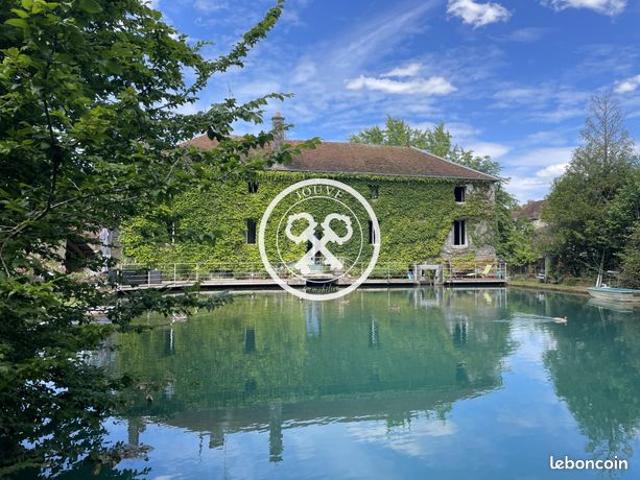 Propriété 7 pièces 265 m²