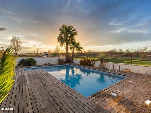 Propriété 7 pièces 265 m²
