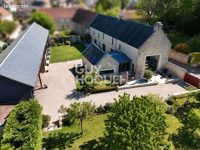 Propriété 7 pièces 266 m²
