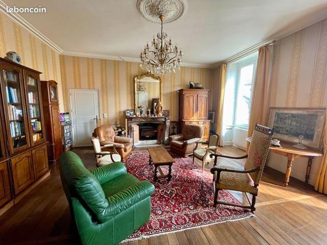 Propriété 7 pièces 267 m²
