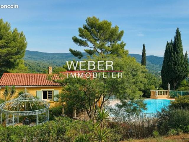 Propriété 7 pièces 267 m²