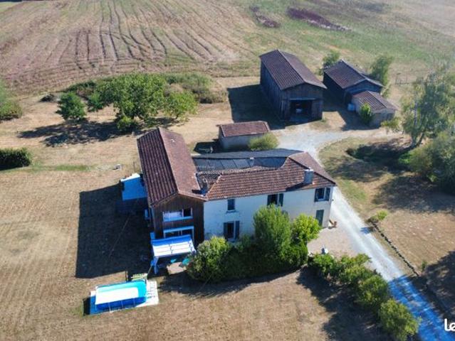 Propriété 7 pièces 268 m²