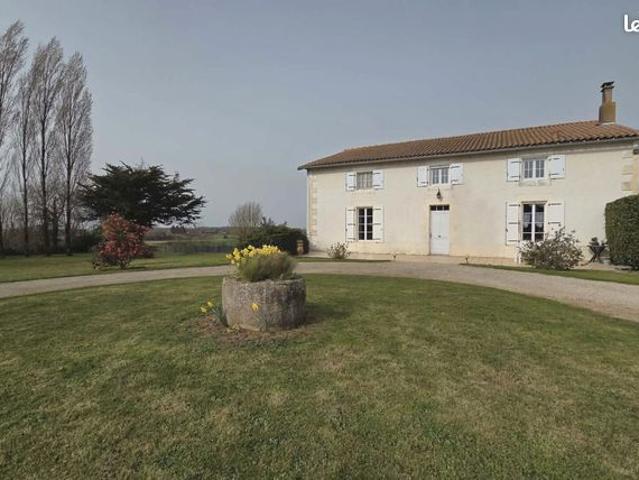 Propriété 7 pièces 268 m²