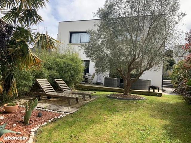 Propriété 7 pièces 269 m²