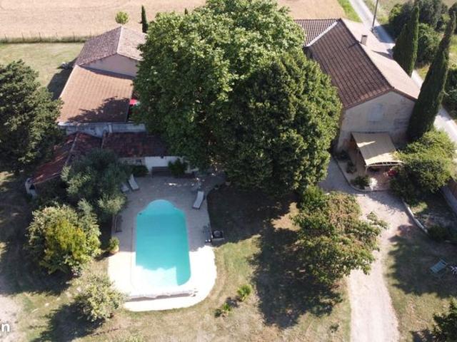 Propriété 7 pièces 269 m²