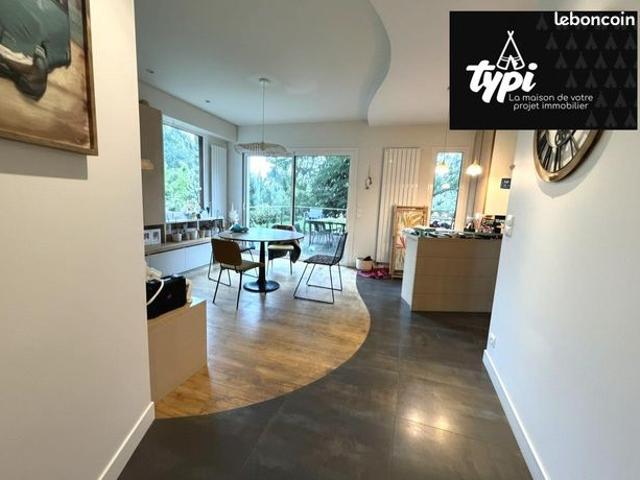 Propriété 7 pièces 260 m²