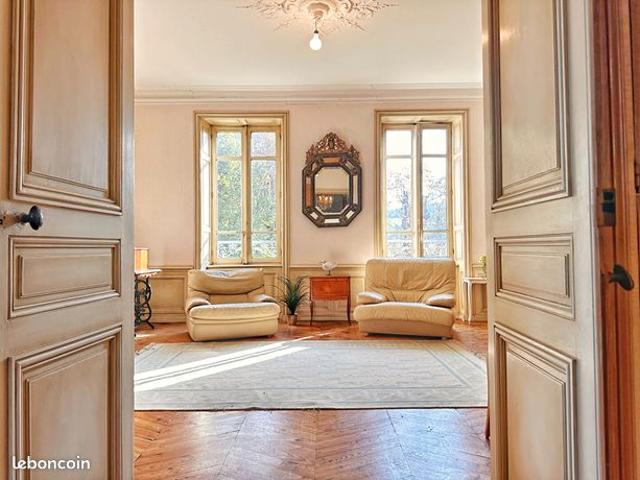 Propriété 7 pièces 260 m²