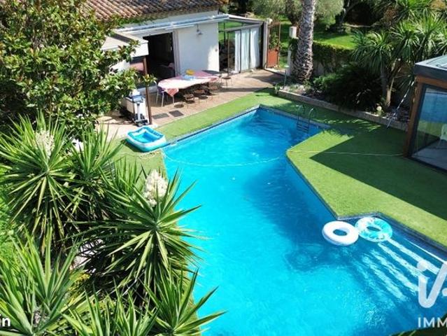 Propriété 7 pièces 260 m²
