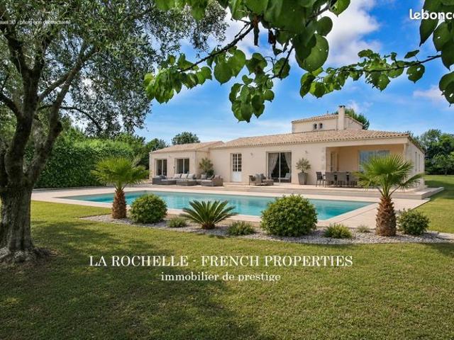 Propriété 7 pièces 257 m²