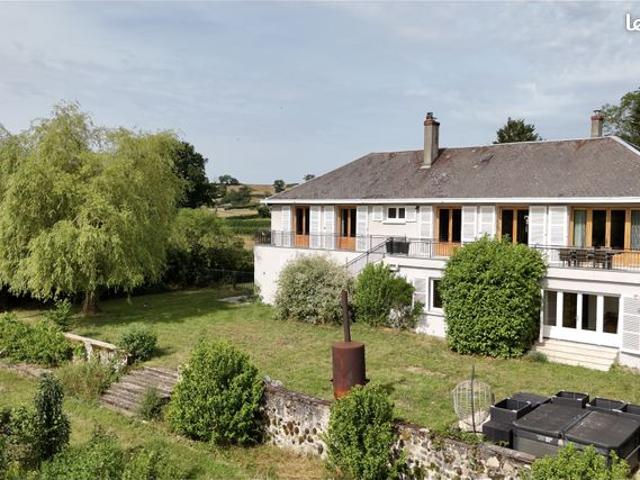 Propriété 7 pièces 261 m²