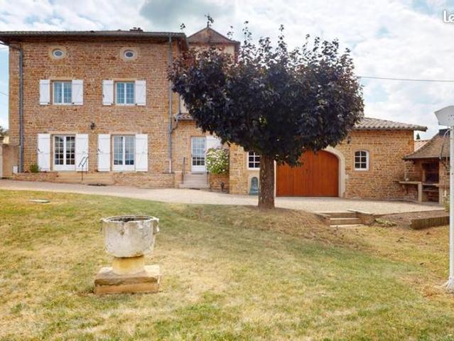 Propriété 7 pièces 261 m²