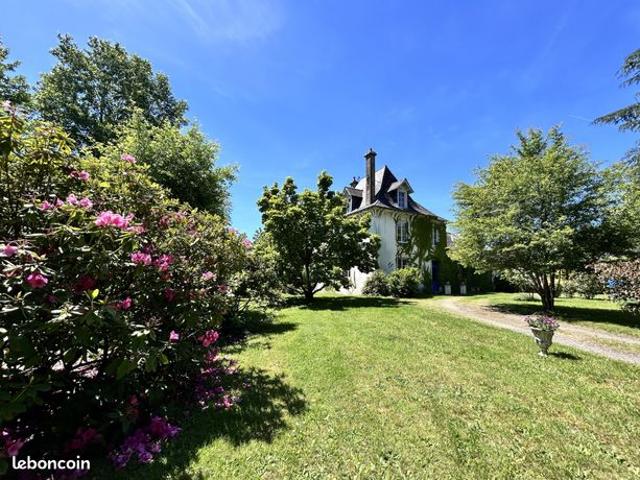 Propriété 7 pièces 262 m²