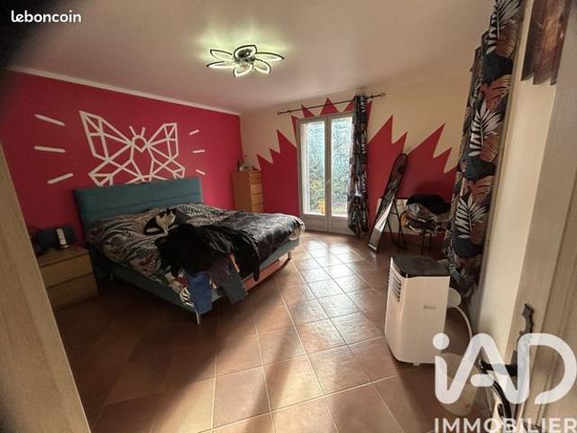 Propriété 7 pièces 275 m²