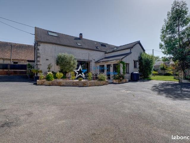 Propriété 7 pièces 275 m²