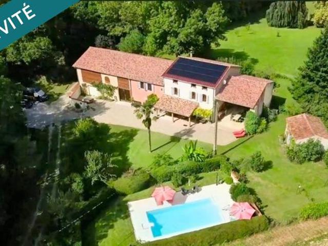 Propriété 7 pièces 275 m²