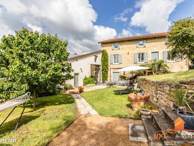 Propriété 7 pièces 275 m²