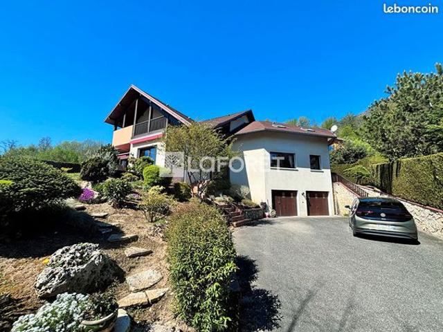 Propriété 7 pièces 276 m²