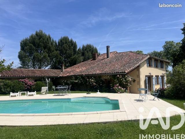 Propriété 7 pièces 278 m²