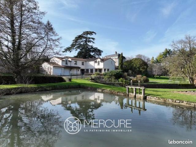 Propriété 7 pièces 270 m²