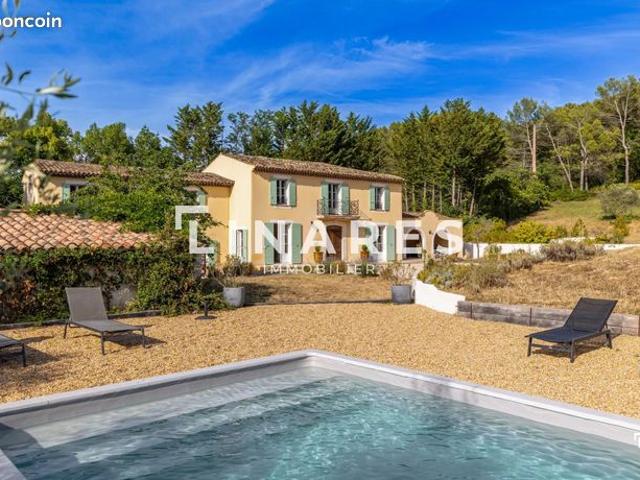 Propriété 7 pièces 270 m²