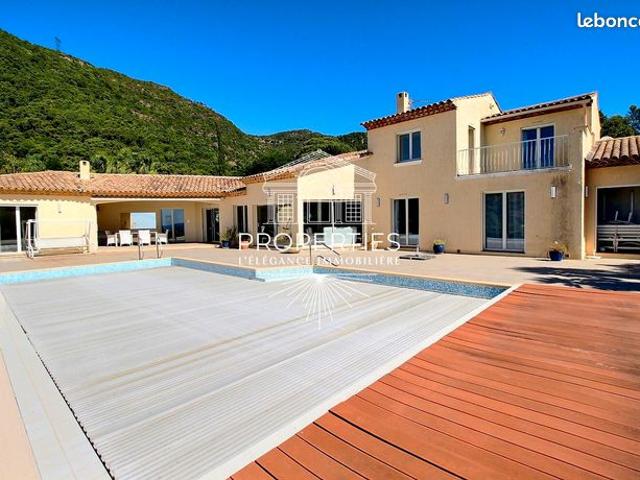 Propriété 7 pièces 272 m²