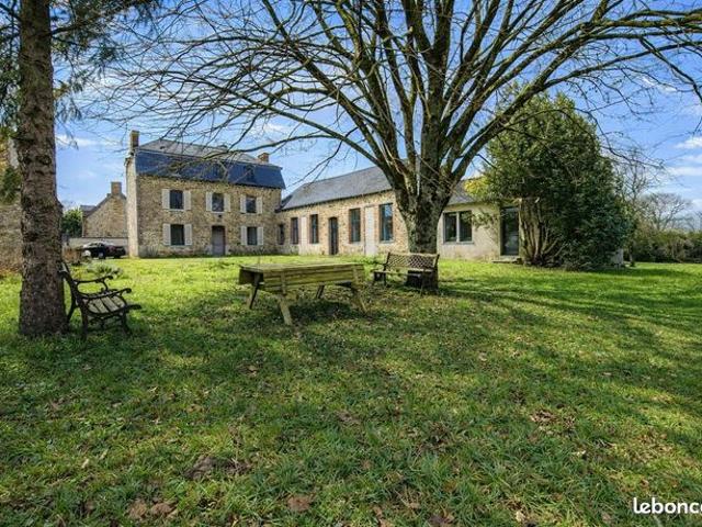 Propriété 7 pièces 273 m²