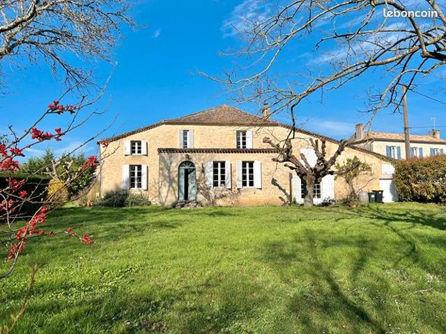Propriété 7 pièces 273 m²