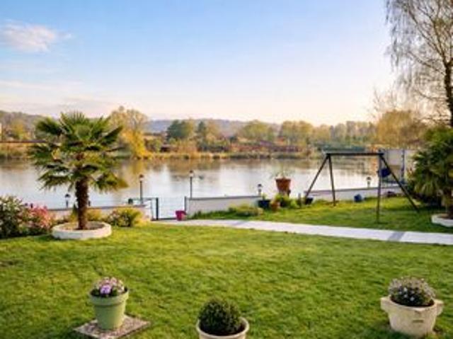Propriété 7 pièces 285 m²