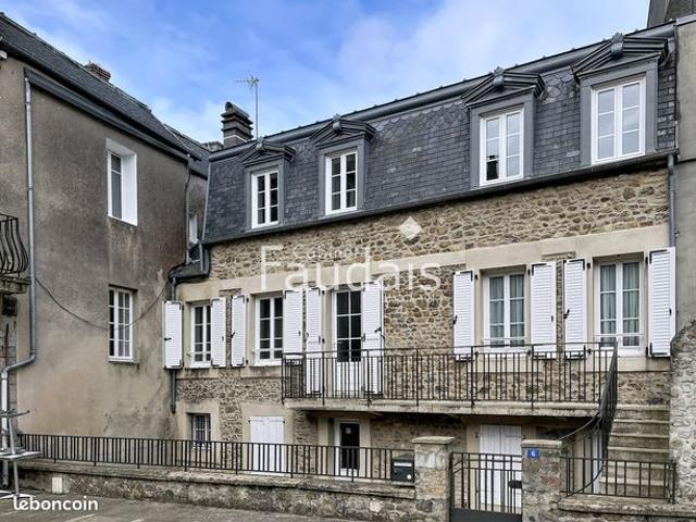 Propriété 7 pièces 285 m²