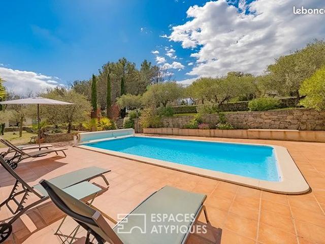 Propriété 7 pièces 285 m²