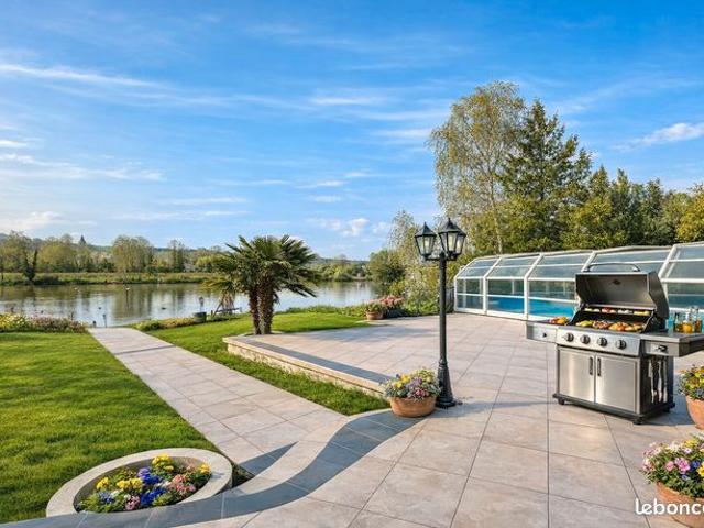 Propriété 7 pièces 285 m²