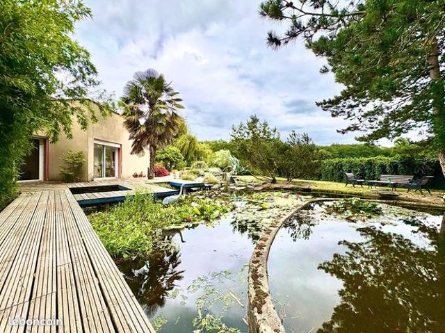 Propriété 7 pièces 287 m²